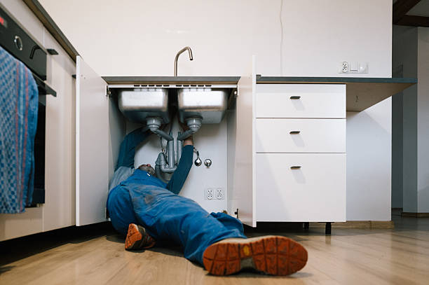 Professional Leak Detection technician working in Mouthcard, KY